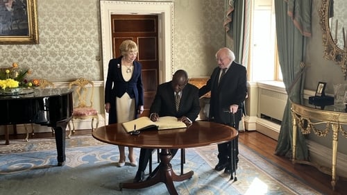 Cyril Ramaphosa signed the visitors' book at Áras an Uachtaráin