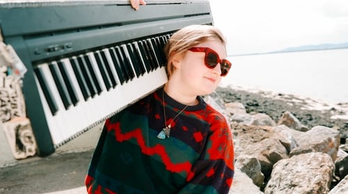 Laura Ampersand