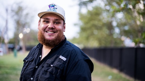 Luke Combs smiling for a portrait