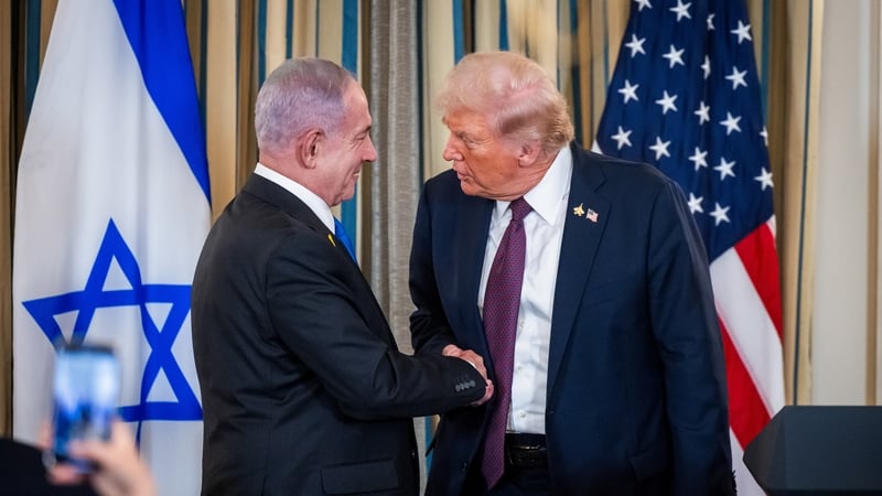 US President Donald Trump, right, and Benjamin Netanyahu, Israel's prime minister, shake hands during a news conference in the State Dining Room of the White House in Washington, DC, US, on Monday, Sept. 29, 2025. Photo: Getty Images