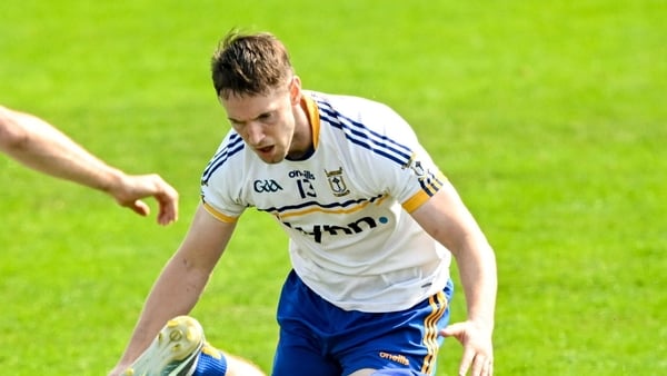 17 August 2025; Simon Rooney of Seneschalstown in action against Ratoath players Cian O'Brien, left, and Bryan McMahon during the Meath County Senior Club Football Championship Round 2 match between Seneschalstown and Ratoath at Páirc Tailteann in Navan, 17 August 2025; Simon Rooney of Seneschalstown in action against Ratoath players Cian O'Brien, left, and Bryan McMahon during the Meath County Senior Club Football Championship Round 2 match between Seneschalstown and Ratoath at Páirc Tailteann in Navan,