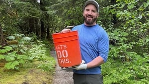 Thom Breathnach, scríbhneoir taistil.  show image