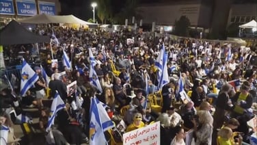 Israelis gather at Tel Aviv's Hostages Square to await release of hostages