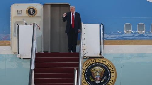 Uachtarán na Stát Aontaithe Donald Trump ag Aerfort Idirnáisiúnta Ben Gurion