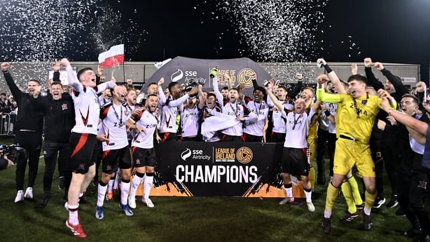 Dundalk players celebrates after defeating Finn Harps and winning the SSE Airtricity Men's First Division following the SSE Airtricity Men's First Division match between Dundalk and Finn Harps at Oriel Park in Dundalk, Louth.