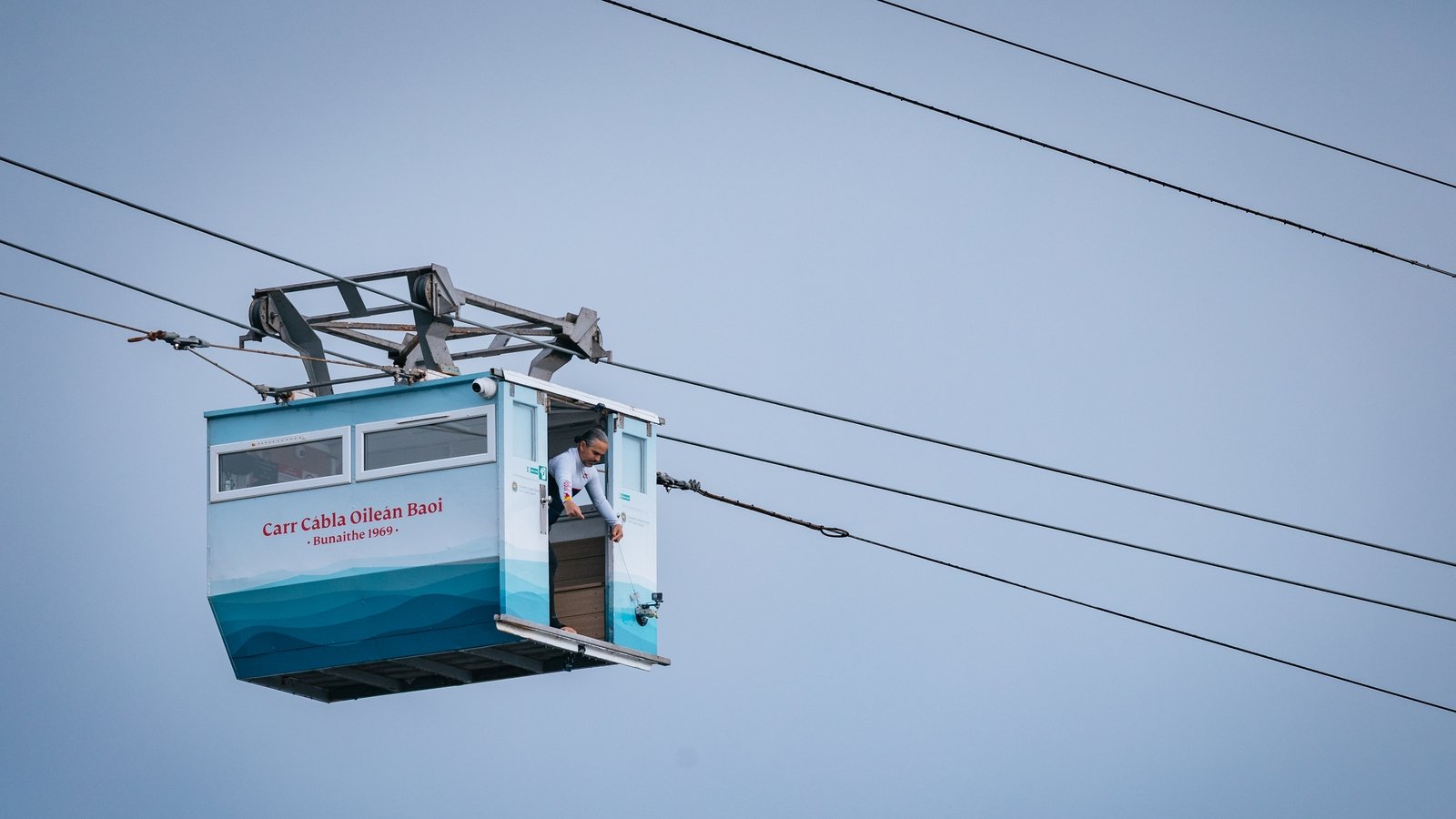 Colombian Diver Orlando Duque Executes Stunning 24-Metre Leap from Unique Cable Car