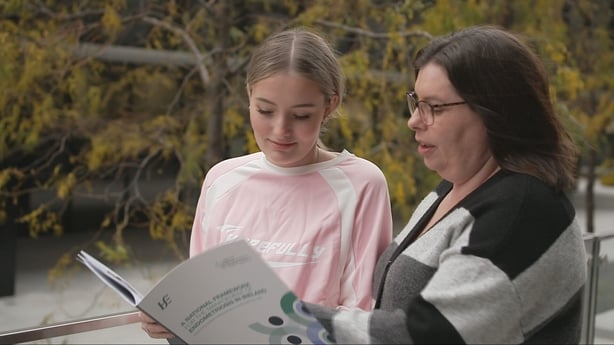 Photo shows 15-year-old Ella O'Riordan with her mother Brenda