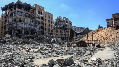 Destruction and debris of buildings in Khan Younis following the ceasefire