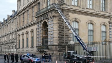 ‘Pretty nuts!’ - visitors react to Louvre jewellery heist