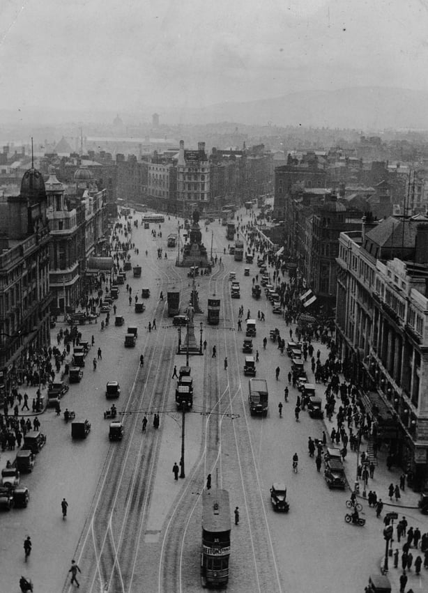 June 1933: The O'Connell Monument in O'Connell Street, Dublin, from Nelson's Column. (Photo by Topical Press Agency/Getty Images)