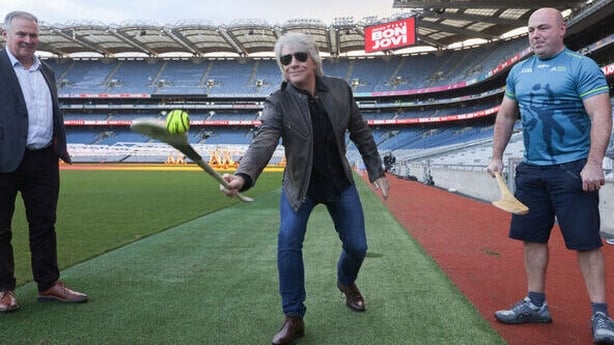 Bon Jovi attemps hurling at Croke Park
