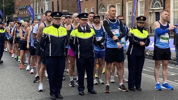Garda Commissioner Justin Kelly is pictured with other marathon runners before the start of the Dublin Marathon 