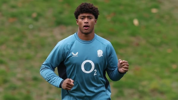 BAGSHOT, ENGLAND - OCTOBER 27: Noah Caluori warms up during the England training session at Pennyhill Park on October 27, 2025 in Bagshot, England. (Photo by David Rogers/Getty Images)