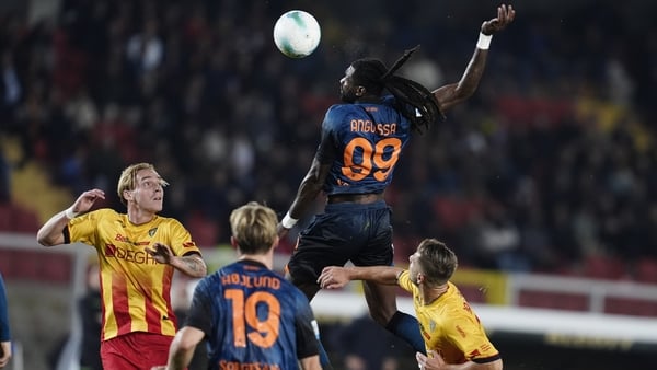 Lecce, Italy - October 28: Frank Zambo Anguissa of SSC Napoli in action during the Serie A match between US Lecce and SSC Napoli at Via del Mare on October 28, 2025 in Lecce, Italy. (Photo by Matteo Ciambelli/DeFodi Images/DeFodi via Getty Images)