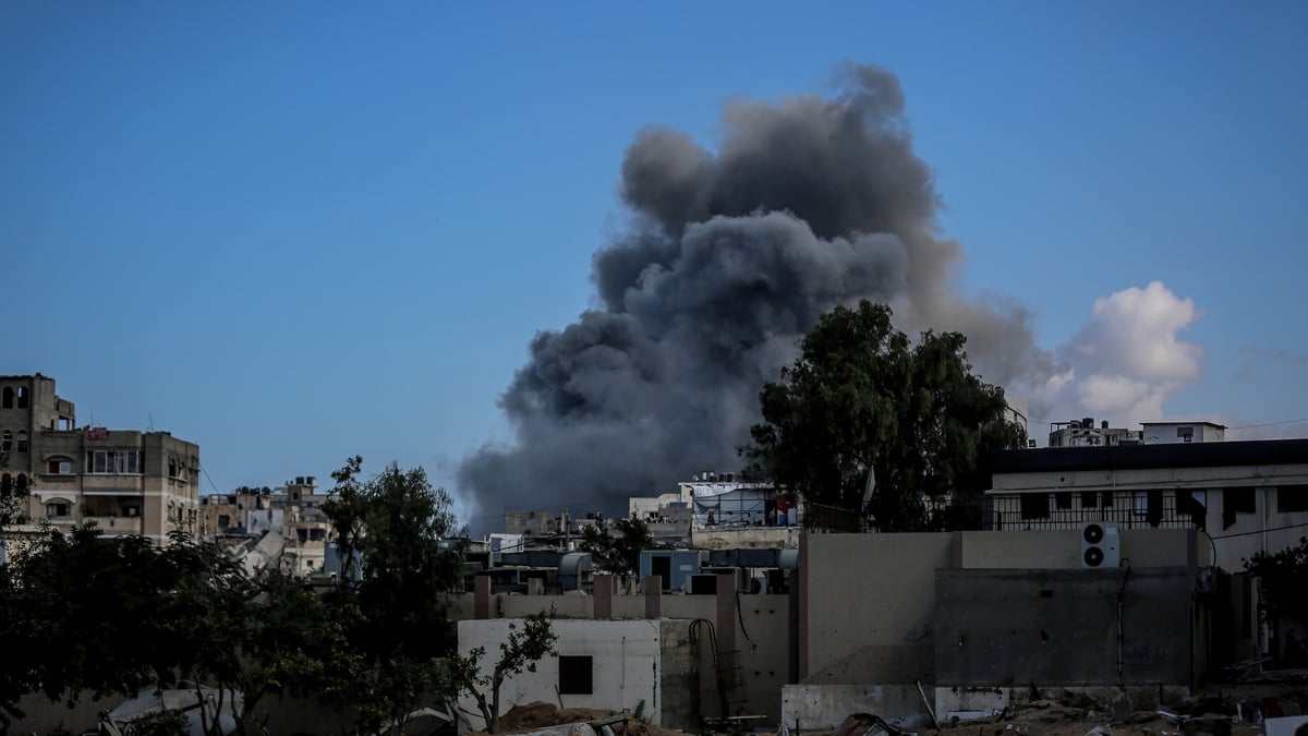 Over a hundred people reported dead from Israeli airstrikes yesterday