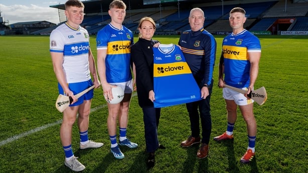 Tipperary goalkeeper Rhys Shelly, Mark Stokes, Lara Byrne, AIB Merchant Services CEO, Manager Liam Cahill and Willie Connors