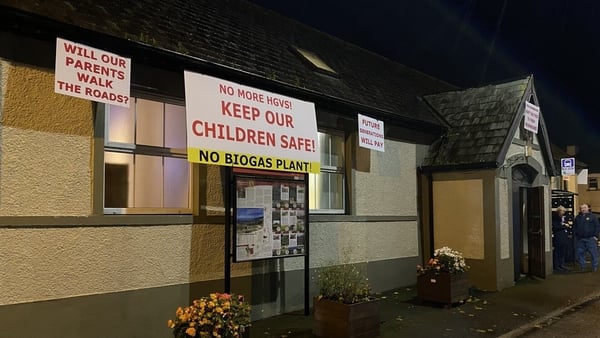 Over 200 people are attending a public meeting in Toomevara this evening concerning plans to build an industrial sized biogas facility in north Tipperary. Over 200 people are attending a public meeting in Toomevara this evening concerning plans to build an industrial sized biogas facility in north Tipperary.