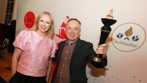 RTÉ RnaG ag ceiliúradh a ngradam ag Oireachtas na Samhna show image