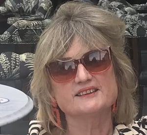 Opera Nights, by Roslyn Dee show image