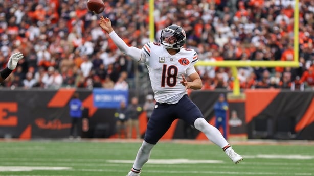 CINCINNATI, OH - NOVEMBER 02: Chicago Bears quarterback Caleb Williams (18) passes the ball during the game against the Chicago Bears and the Cincinnati Bengals on November 2, 2025, at Paycor Stadium in Cincinnati, OH. (Photo by Ian Johnson/Icon Sportswire via Getty Images)