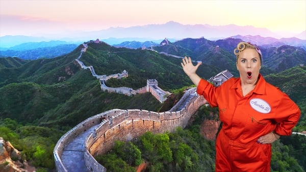 Laura O'Mahony stars as Auntie B - and she has LOTS of fun facts!