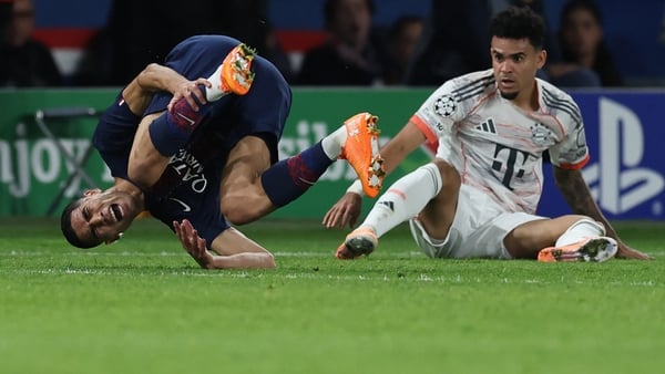 Bayern Munich's Colombian forward #14 Luis Diaz (R) tackles Paris Saint-Germain's Moroccan defender #02 Achraf Hakimi during the UEFA Champions League, league phase day 4, football match between Paris Saint-Germain (PSG) and FC Bayern Munich at the Parc d