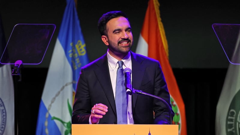 Méara nuathofa Nua-Eabhrac, Zohran Mamdani, ag cur báire ar Donald Trump