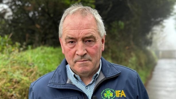 a photograph of nigel sweetnam 