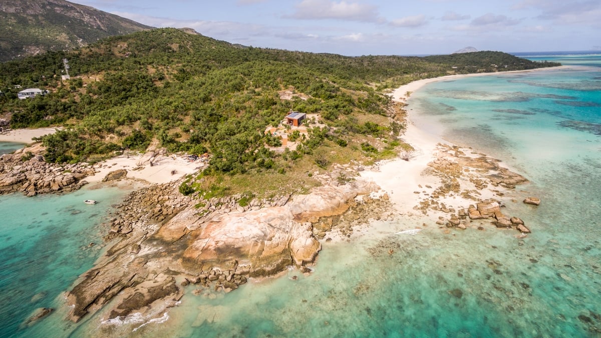 Woman left behind by cruise ship dies on island off Australia