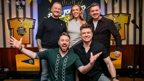 The 2 Johnnies guests PJ Gallagher, Anna Clifford and Danny O'Carroll pictured on set