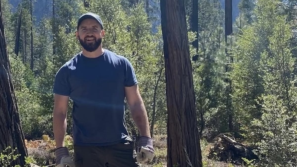 Thom Breathnach, scríbhneoir taistil. 