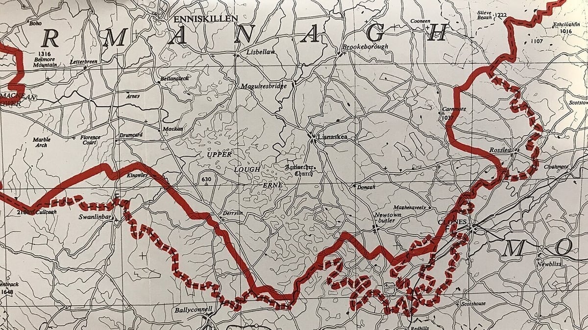 Cormac Ó Comhraí, An Dr. Fearghal Mac Bhloscaidh, Aindrias Ó Cathasaigh agus An Dr. Síobhra Aiken. 