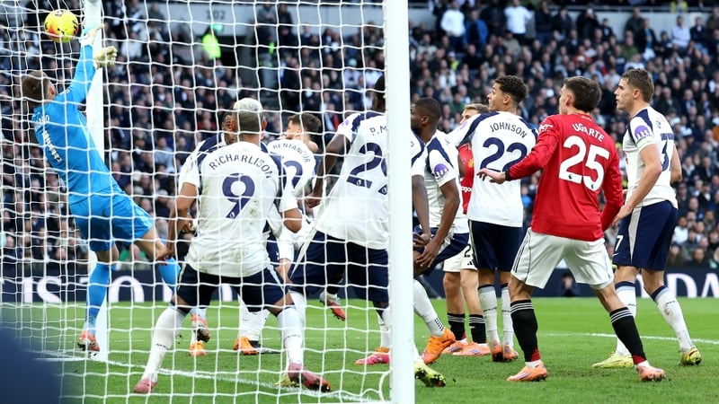 De Ligt squeezes his late equalising header inside the near post