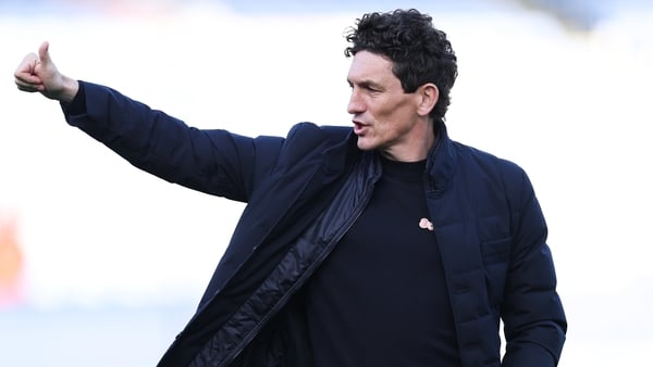 Keith Andrews, Manager of Brentford, gives a thumbs up prior to the Premier League match between Crystal Palace and Brentford at Selhurst Park on November 01, 2025 in London