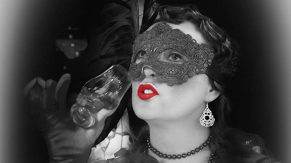 Píosa ón cartlann a rinne Michelle trí bliana agus fiche ó shin, 2002.