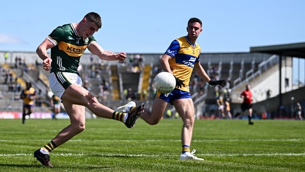 4 May 2025; Seán O'Shea of Kerry in action against Manus Doherty of Clare during the Munster GAA Football Senior Championship final match between Kerry and Clare at Fitzgerald Stadium in Killarney, Kerry. Photo by Piaras Ó Mídheach/Sportsfile