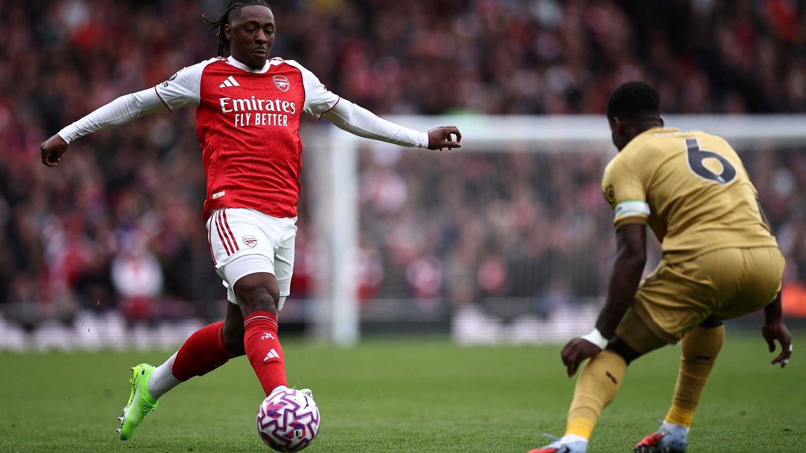 ภาพประกอบข่าว: Premier League move games to accomodate Arsenal-Palace