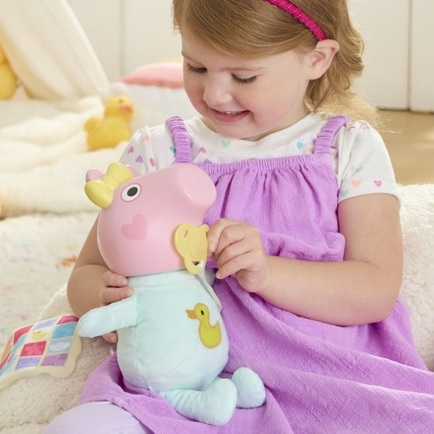Peppa Pig Oinks & Snuggles Evie Doll