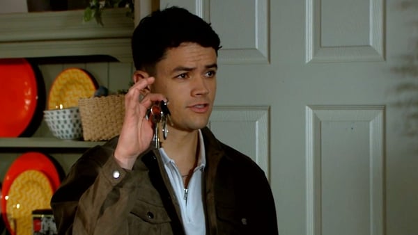 Zak makes a shock return to Carrigstown