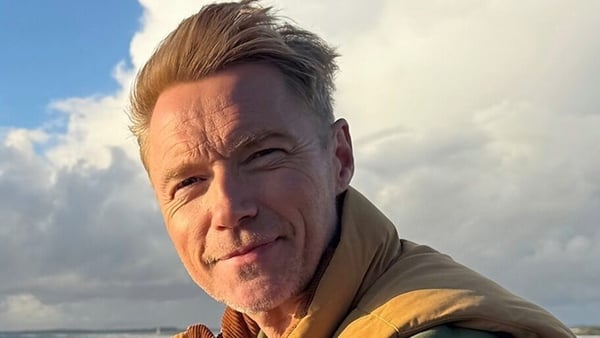 Ronan Keating beside the sea