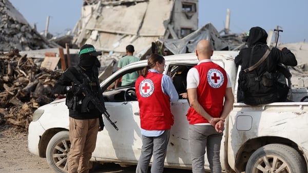 GAZA CITY, GAZA - NOVEMBER 13: Search operations to recover the bodies of Israeli hostages as part of the ceasefire and hostage exchange agreement between Hamas and Israel are conducted by members of Hamas's military wing al-Qassam Brigades, and officials