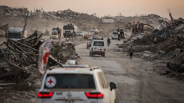 GAZA CITY, GAZA - NOVEMBER 12: A view of the site as search operations for the bodies of Israeli hostages continue as part of ceasefire agreement between Israel and Hamas at the al-Zeitoun neighborhood in Gaza City, Gaza on November 12, 2025. Teams affiliated with the Izz ad-Din al-Qassam Brigades a