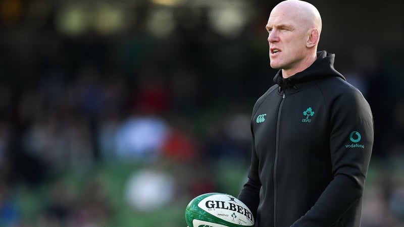 Paul O'Connell oversees the Irish lineout