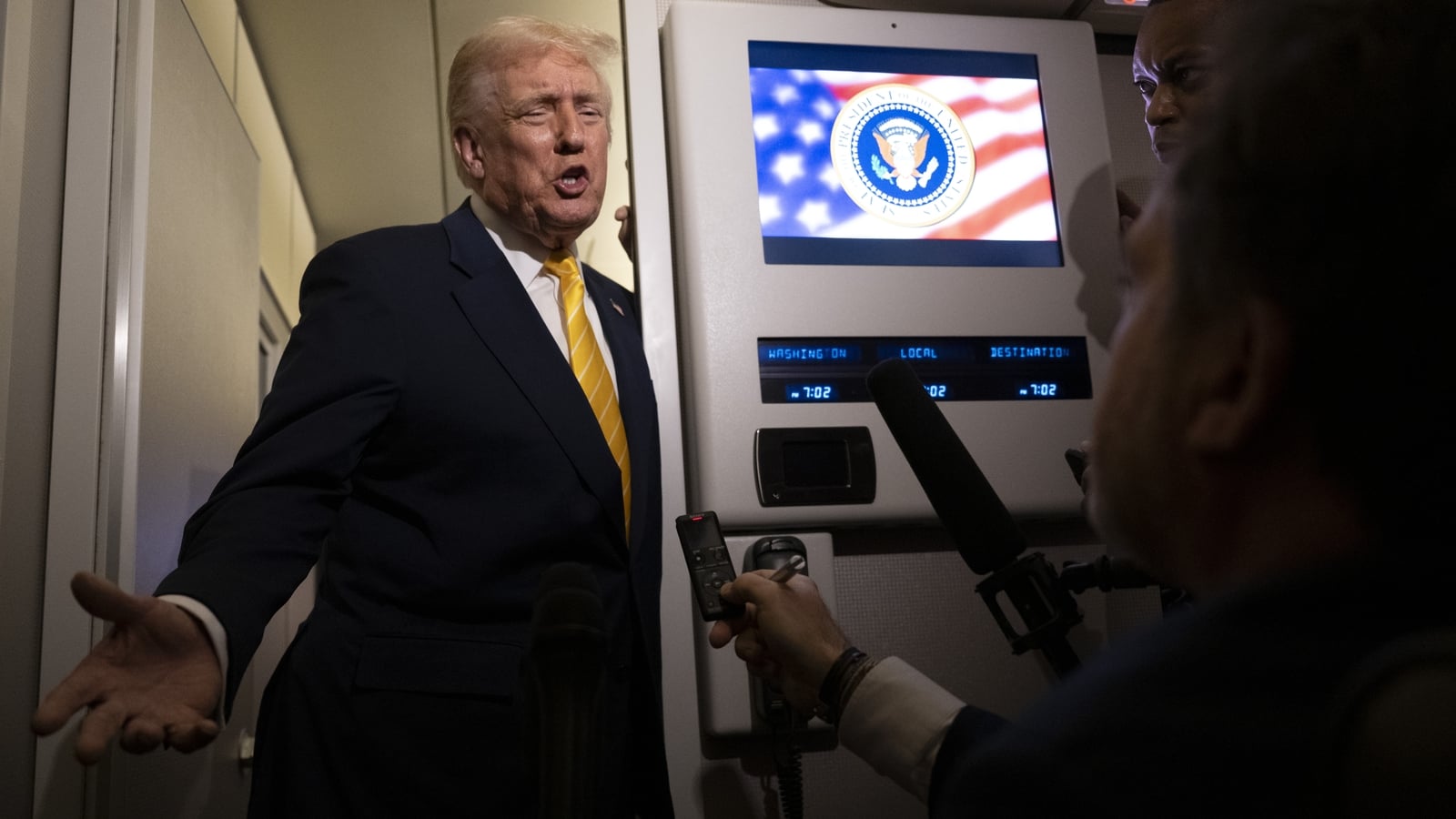 Trump pressure fails as 'Gang of Four' force Epstein vote