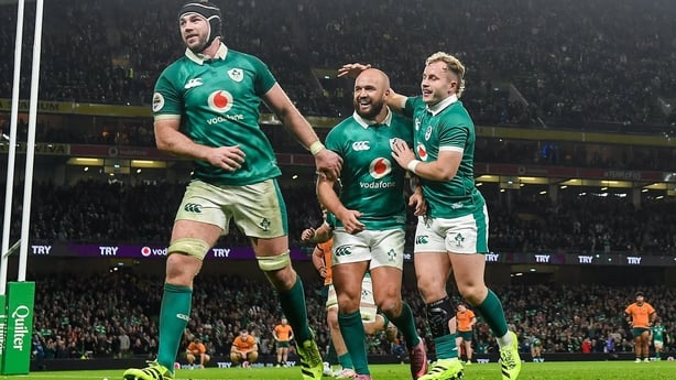 15 November 2025; Ireland players, from left, Caelan Doris, Jamison Gibson-Park and Craig Casey celebrate their side's sixth try, scored by Robbie Henshaw, not pictured, the Quilter Nations Series 2025 match between Ireland and Australia at the Aviva Stadium in Dublin. Photo by David Fitzgerald/Spor
