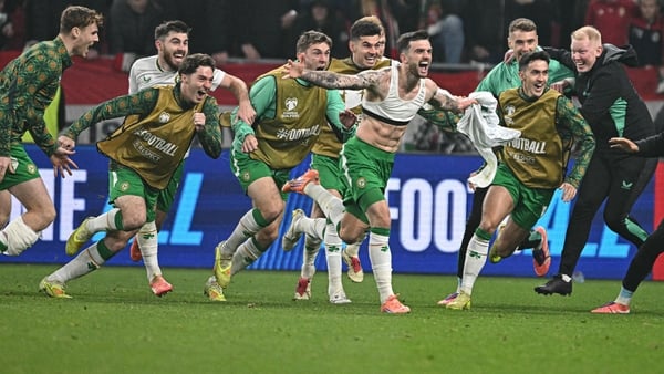Ireland's forward #07 Troy Parrott celebrates his 2-3 during the FIFA World Cup 2026 Group F European qualification football match betweem Hungary and Republic of Ireland at the Puskas Arena in Budapest, Hungary on Novemeber 16, 2025. (Photo by Attila KIS