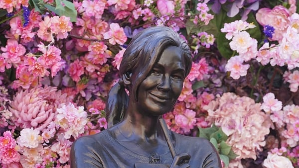 Statue of British actress