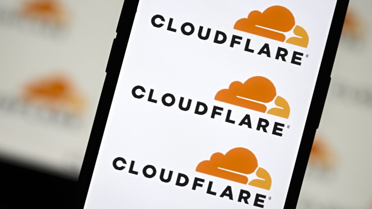 7:50am Business News