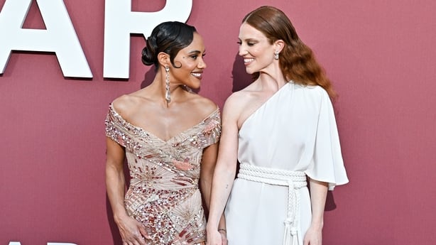 Alex Scott and Jess Glynne pictured on the red carpet