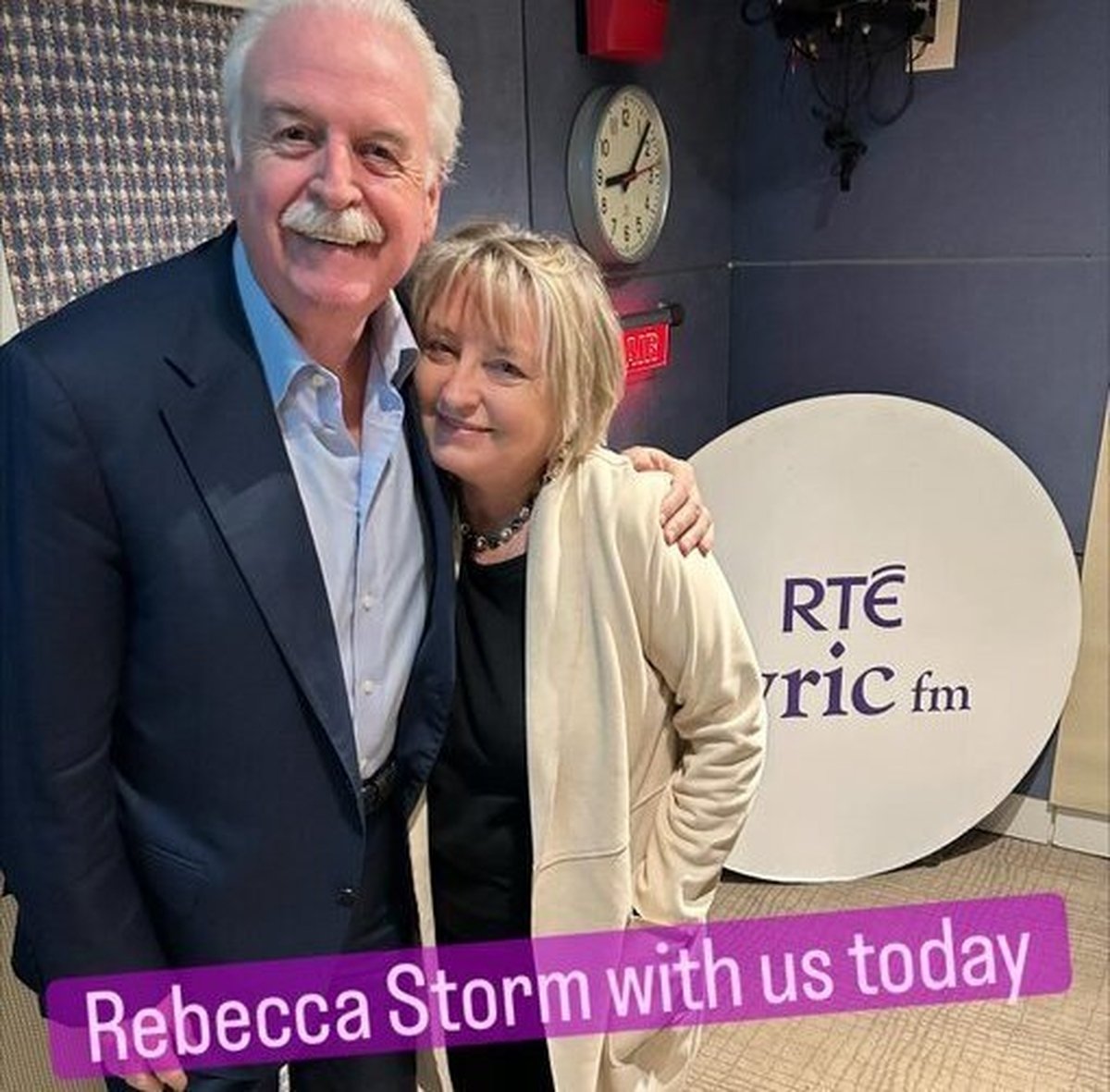  Rebecca Storm in studio.